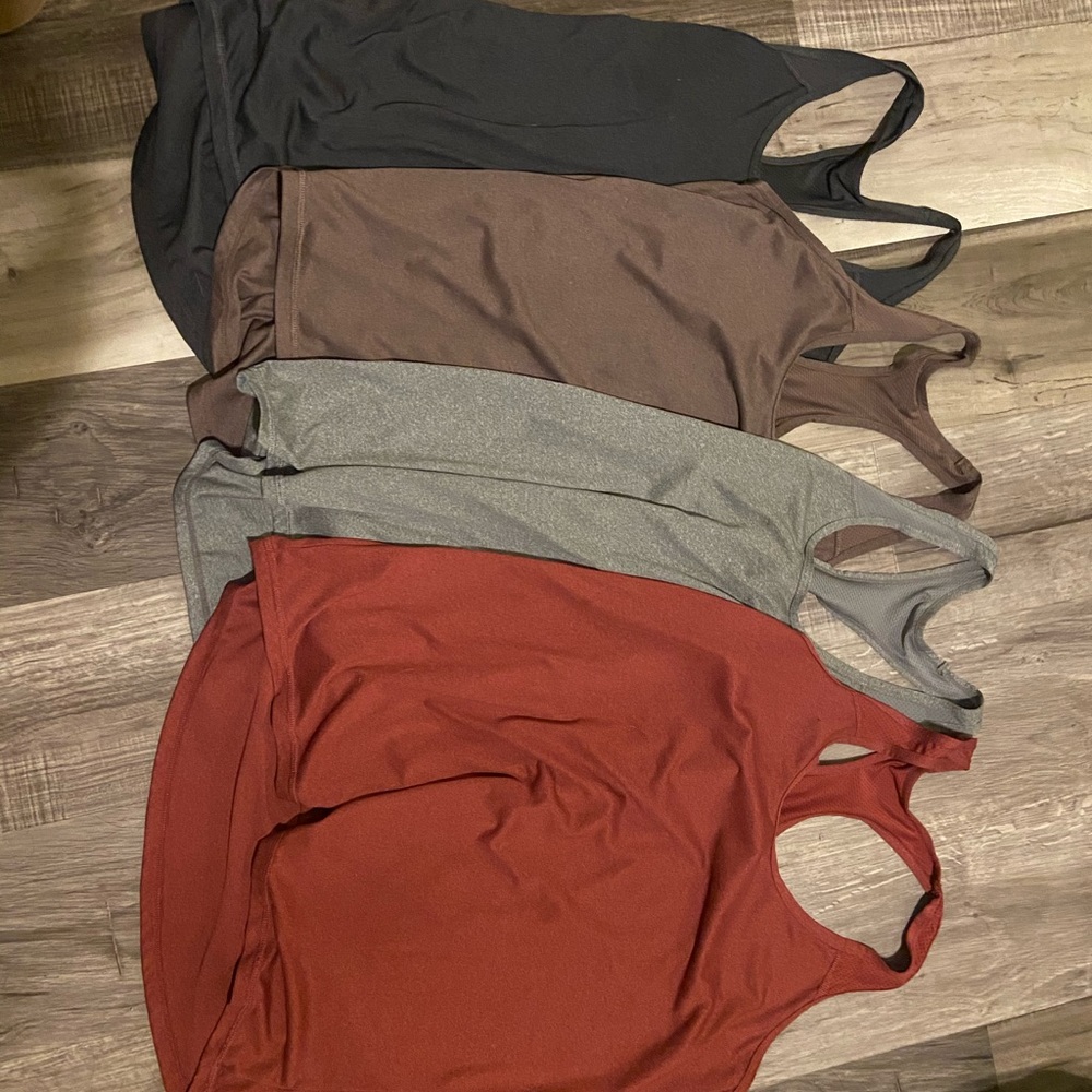 Workout tops